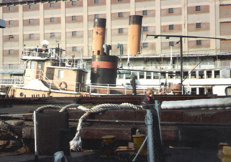 Tug-&-Barge_76_BF